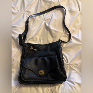 Small/Medium black Fossil purse.